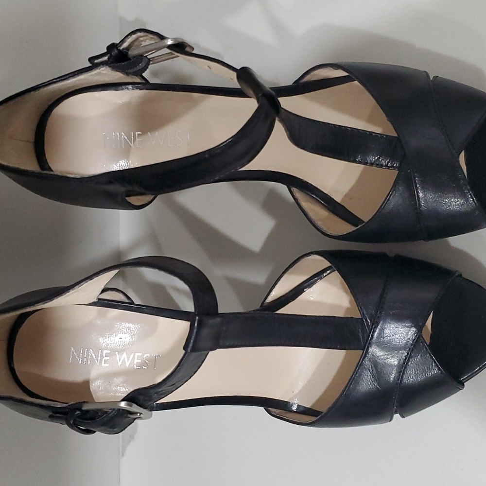 Nine West - Picture 2 of 5